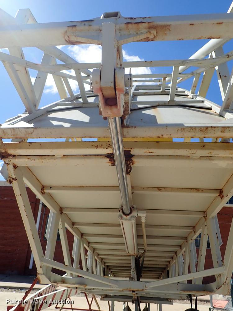 image for item FN9966 Hydraulic folding walkway