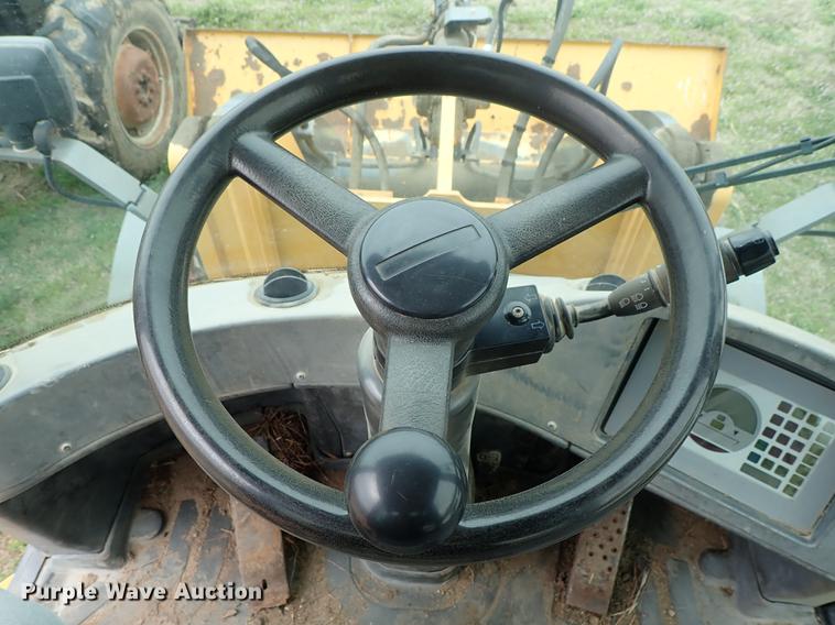 image for item FN9975 2007 John Deere 244J wheel loader