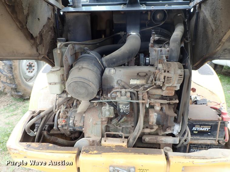 image for item FN9975 2007 John Deere 244J wheel loader