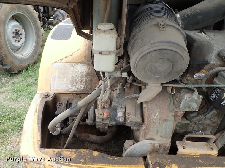 image for item FN9975 2007 John Deere 244J wheel loader