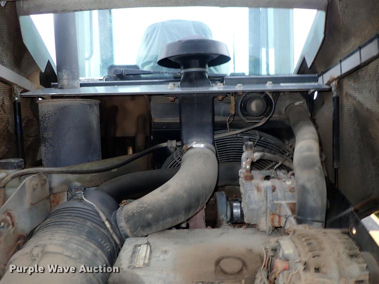 image for item FN9975 2007 John Deere 244J wheel loader