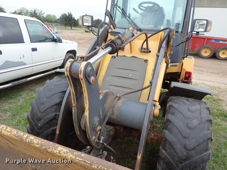 image for item FN9975 2007 John Deere 244J wheel loader