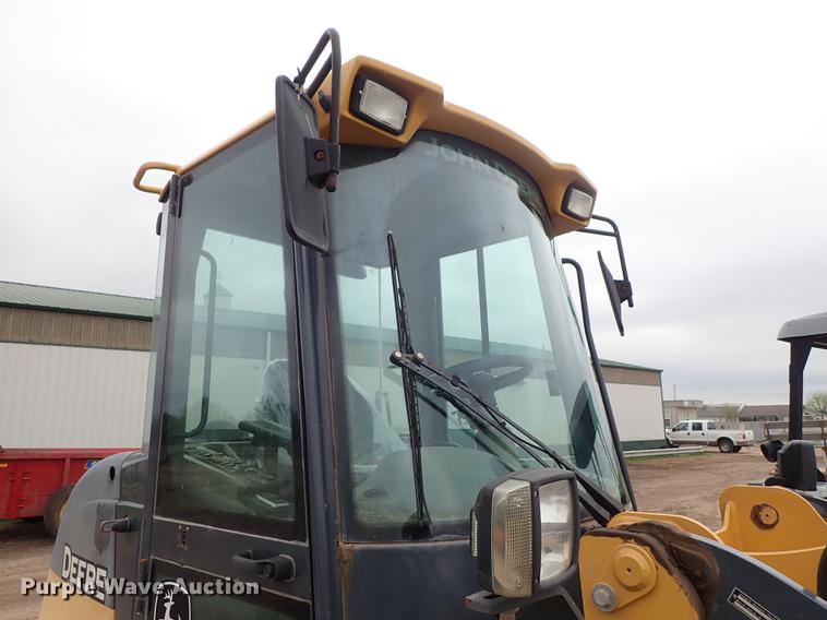 image for item FN9975 2007 John Deere 244J wheel loader