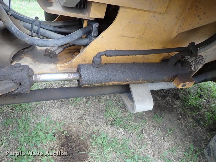 image for item FN9975 2007 John Deere 244J wheel loader