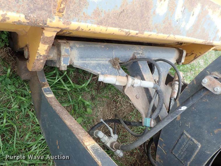 image for item FN9975 2007 John Deere 244J wheel loader