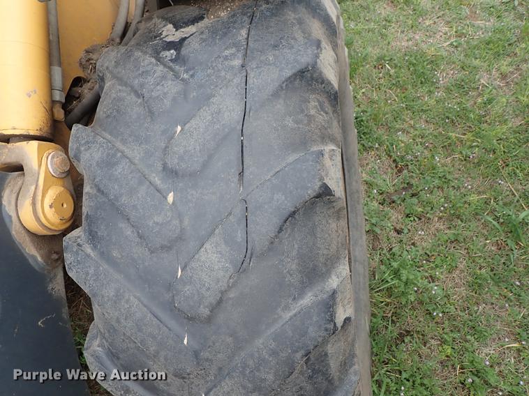 image for item FN9975 2007 John Deere 244J wheel loader