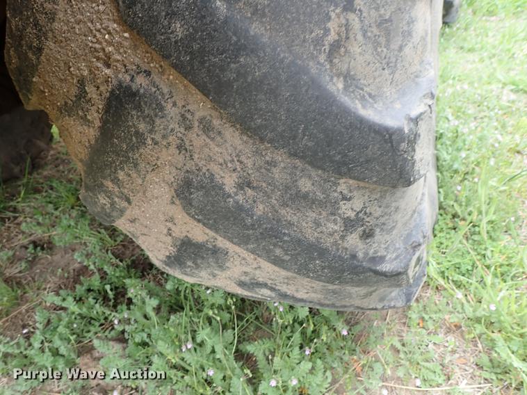 image for item FN9975 2007 John Deere 244J wheel loader