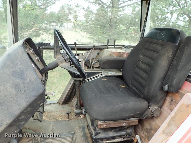 image for item FN9977 Massey-Ferguson 2745 tractor