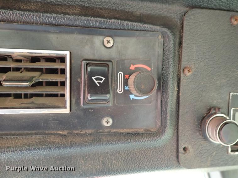 image for item FN9977 Massey-Ferguson 2745 tractor