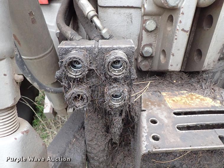 image for item FN9977 Massey-Ferguson 2745 tractor