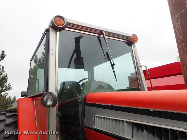 image for item FN9977 Massey-Ferguson 2745 tractor