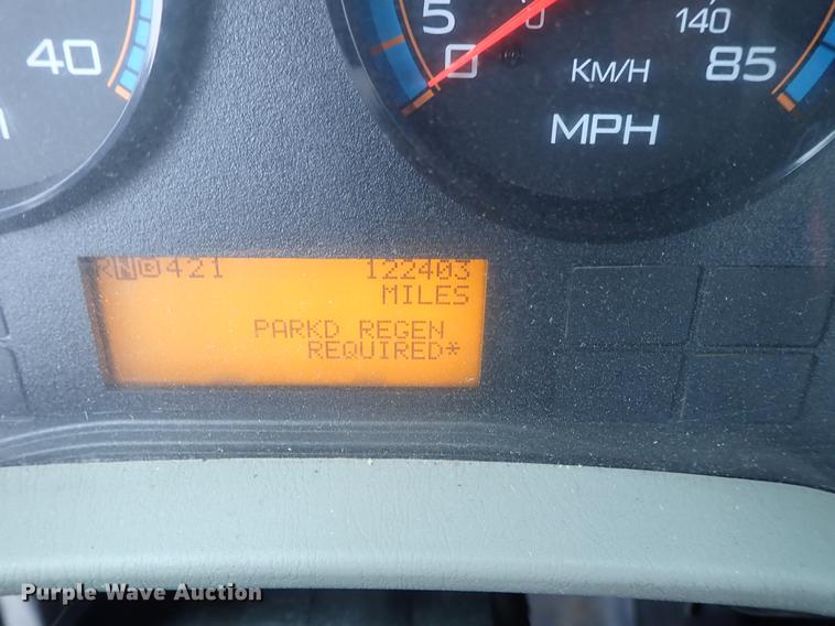 image for item FN9981 2014 International DuraStar 4300 truck cab and chassis