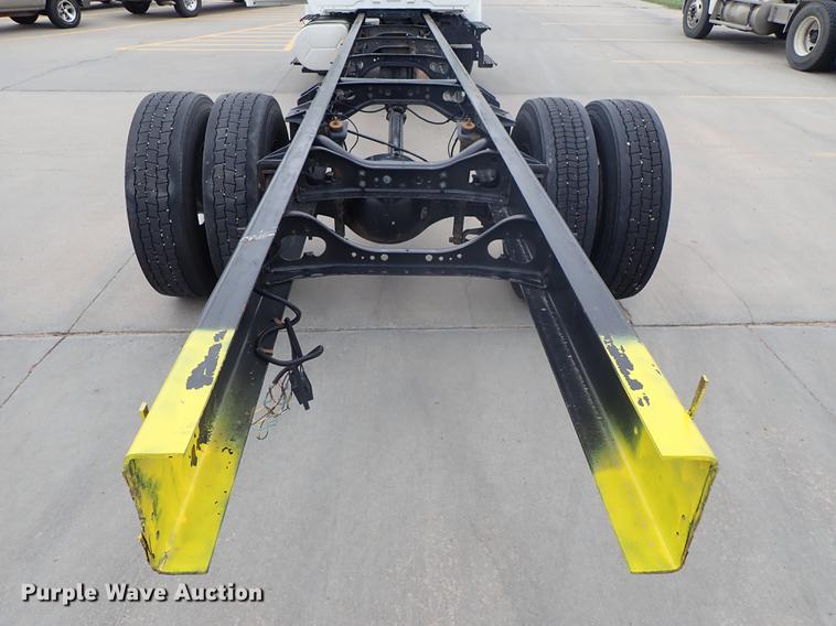 image for item FN9981 2014 International DuraStar 4300 truck cab and chassis