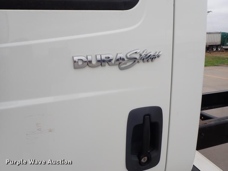 image for item FN9981 2014 International DuraStar 4300 truck cab and chassis
