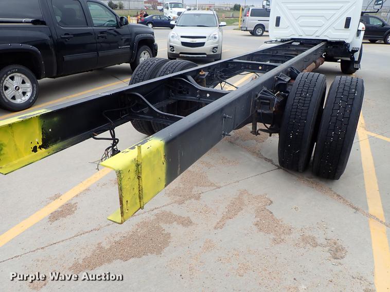 image for item FN9981 2014 International DuraStar 4300 truck cab and chassis