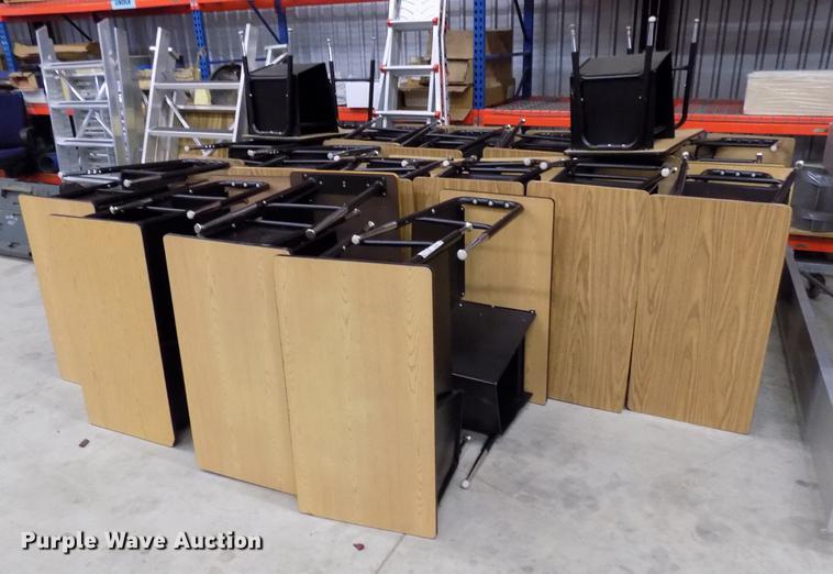 image for item FO9791 Approximately 33 desks