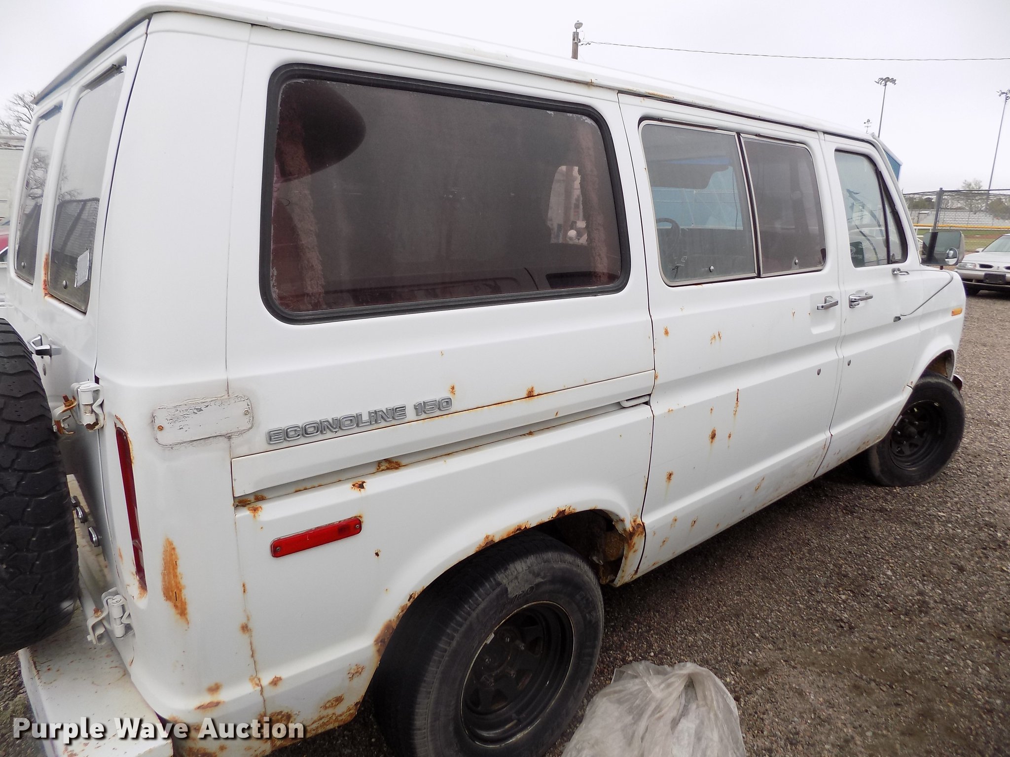 1978 Ford Econoline E150 van in Oakley, KS | Item DE1213 sold | Purple Wave