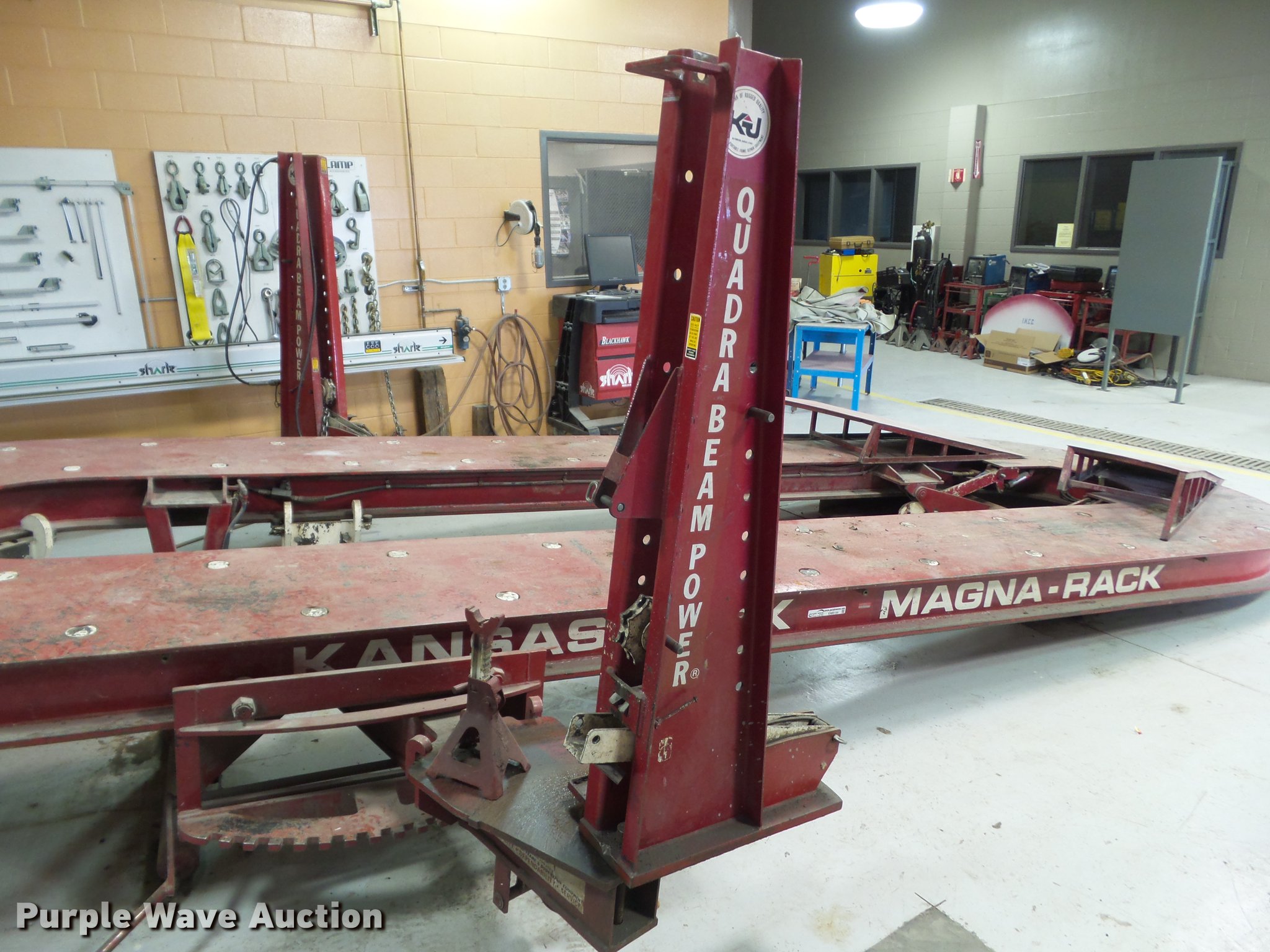 Kansas Jack Magna Rack 4 tower frame machine with Blackhawk Shark