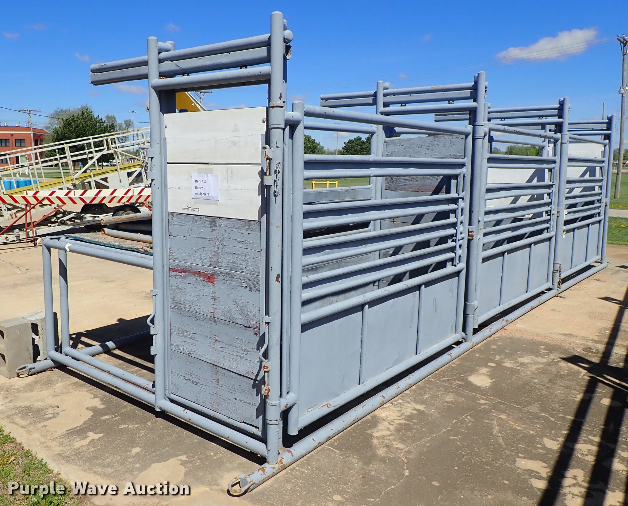(6) WW bucking chutes in Hutchinson, KS Item FN9967 sold Purple Wave