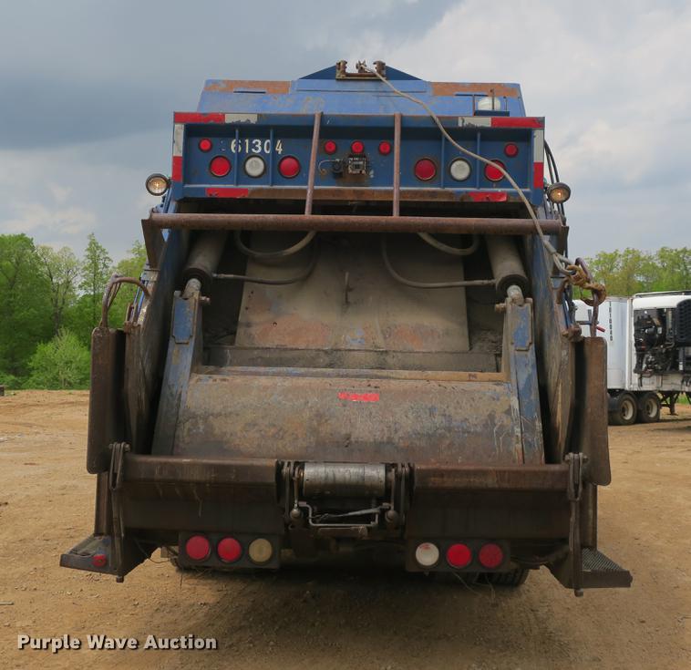 image for item DB8790 2003 Autocar WX refuse truck