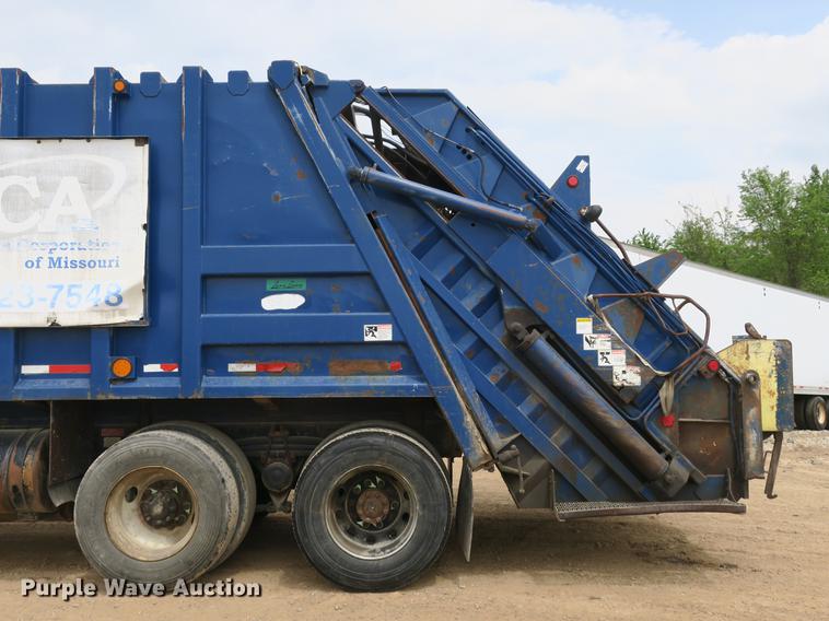 image for item DB8790 2003 Autocar WX refuse truck