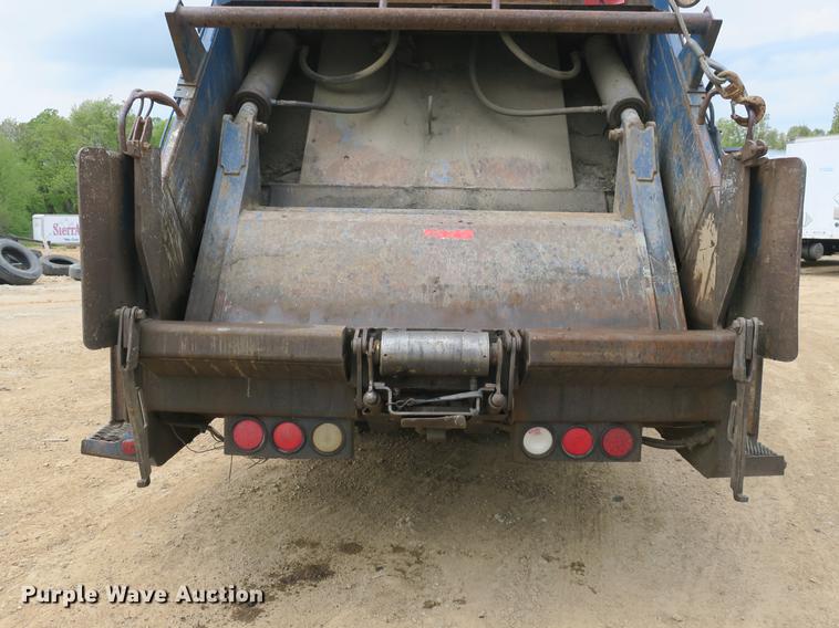 image for item DB8790 2003 Autocar WX refuse truck