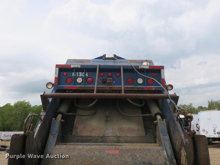 image for item DB8790 2003 Autocar WX refuse truck