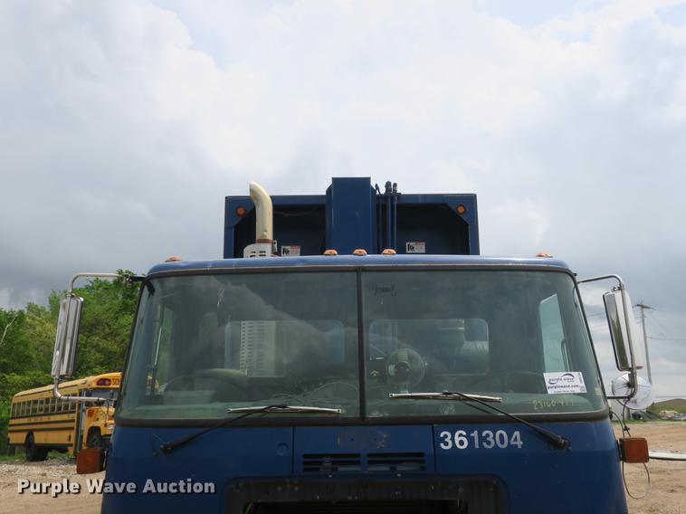 image for item DB8790 2003 Autocar WX refuse truck