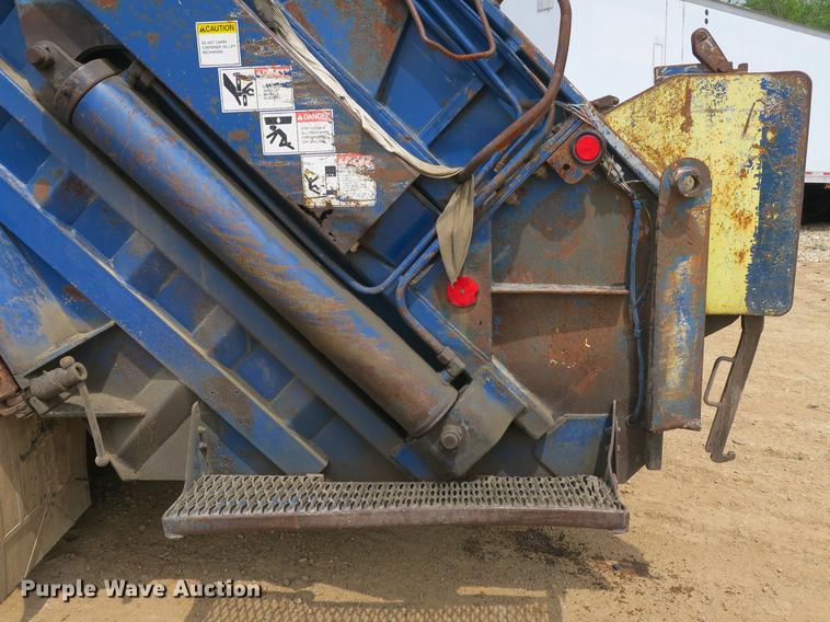 image for item DB8790 2003 Autocar WX refuse truck