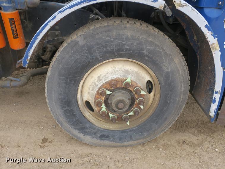 image for item DB8790 2003 Autocar WX refuse truck