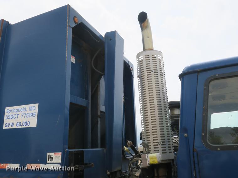 image for item DB8790 2003 Autocar WX refuse truck