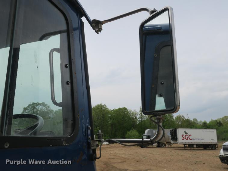 image for item DB8790 2003 Autocar WX refuse truck