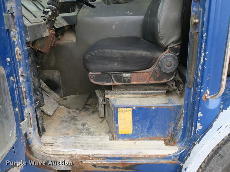 image for item DB8790 2003 Autocar WX refuse truck