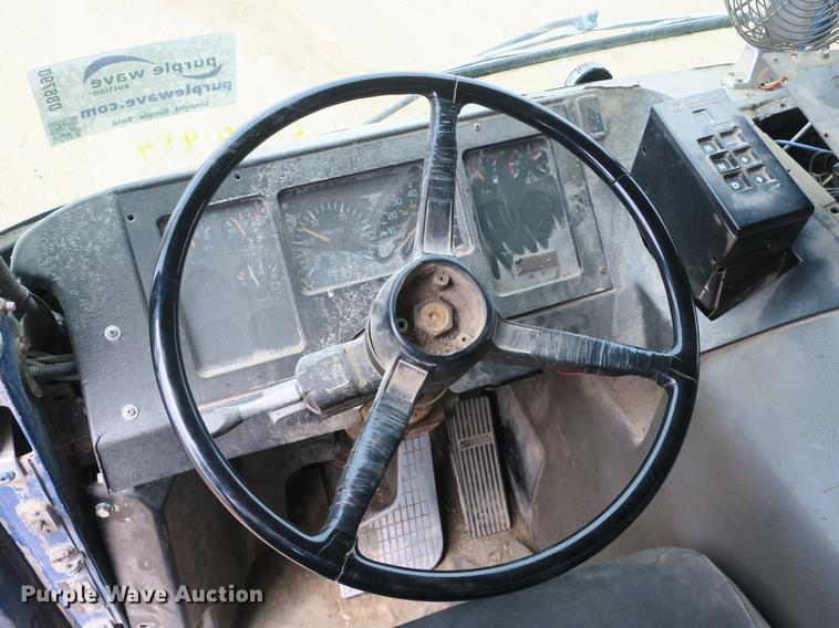 image for item DB8790 2003 Autocar WX refuse truck