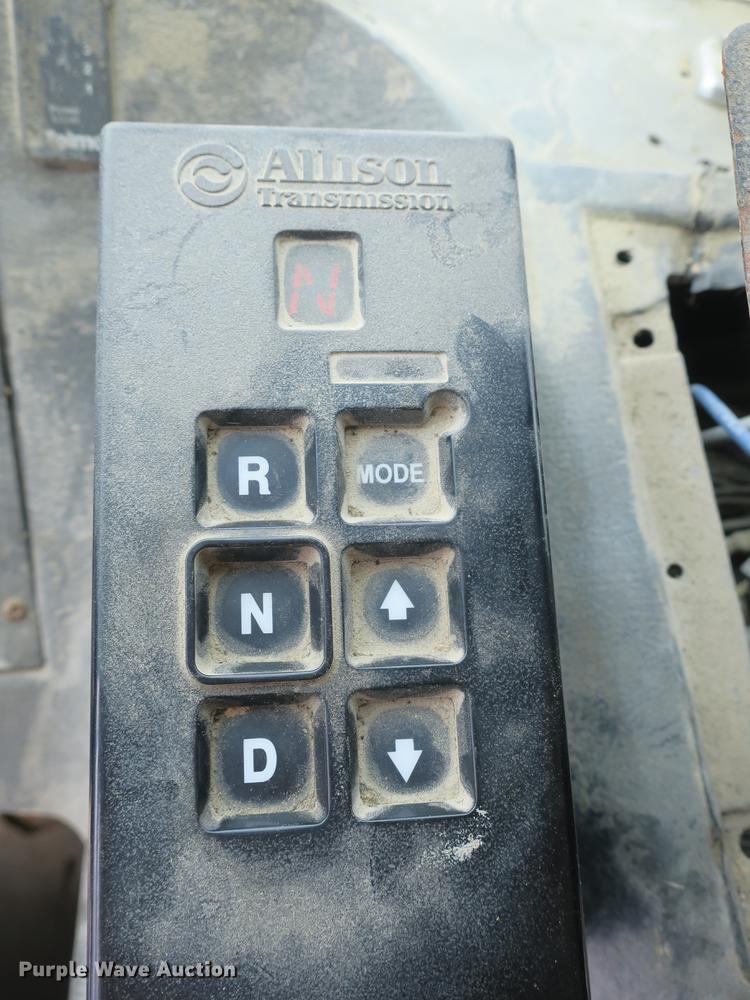 image for item DB8790 2003 Autocar WX refuse truck