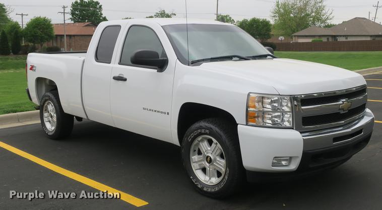 image for item DB8791 2009 Chevrolet Silverado 1500 Ext. Cab pickup truck