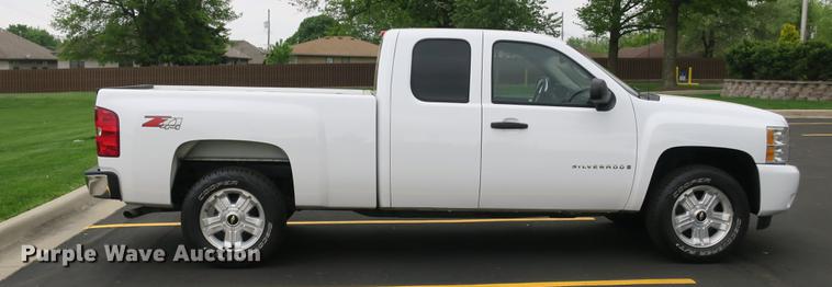 image for item DB8791 2009 Chevrolet Silverado 1500 Ext. Cab pickup truck