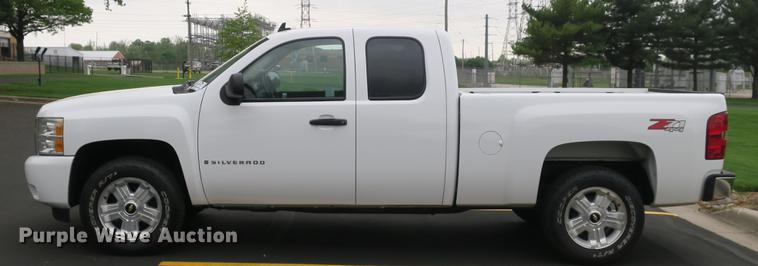 image for item DB8791 2009 Chevrolet Silverado 1500 Ext. Cab pickup truck