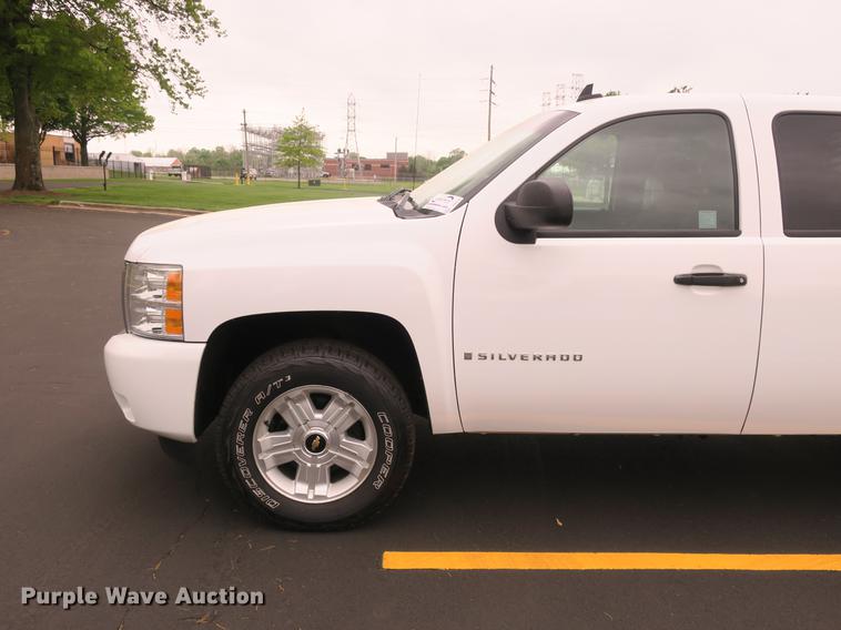 image for item DB8791 2009 Chevrolet Silverado 1500 Ext. Cab pickup truck