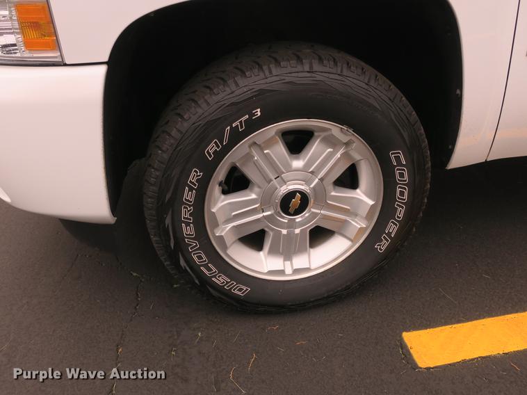 image for item DB8791 2009 Chevrolet Silverado 1500 Ext. Cab pickup truck