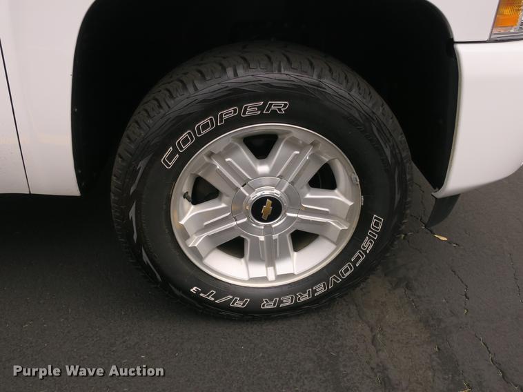 image for item DB8791 2009 Chevrolet Silverado 1500 Ext. Cab pickup truck