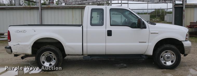 image for item DB8795 2006 Ford F250 Super Duty SuperCab pickup truck