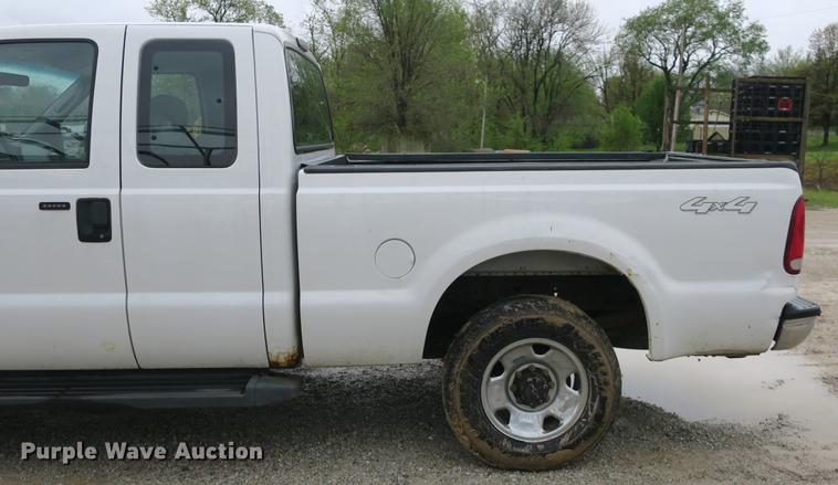 image for item DB8795 2006 Ford F250 Super Duty SuperCab pickup truck