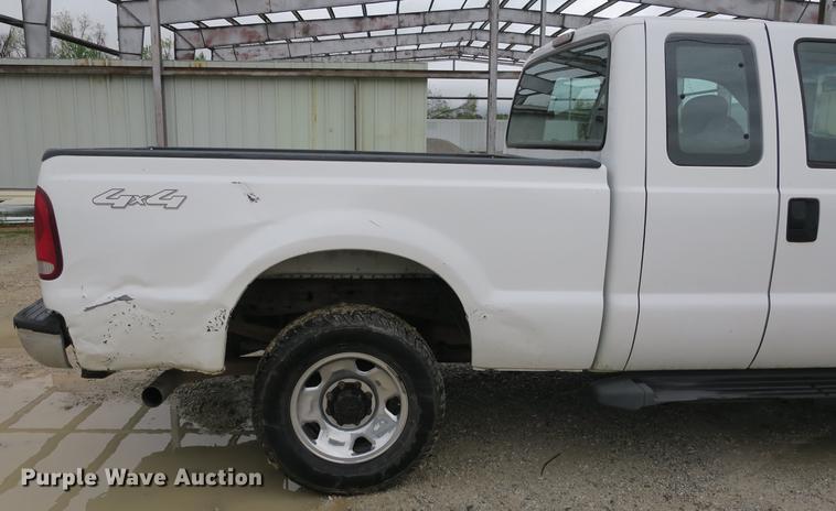 image for item DB8795 2006 Ford F250 Super Duty SuperCab pickup truck