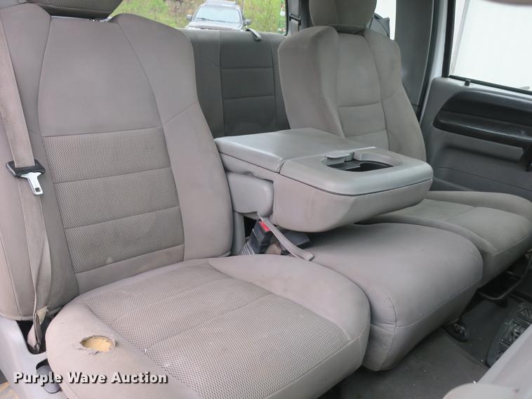 image for item DB8795 2006 Ford F250 Super Duty SuperCab pickup truck