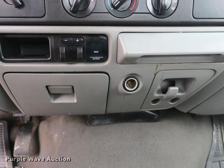 image for item DB8795 2006 Ford F250 Super Duty SuperCab pickup truck