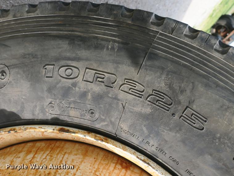 image for item DB8801 1990 GMC C6000 flat dump bed truck