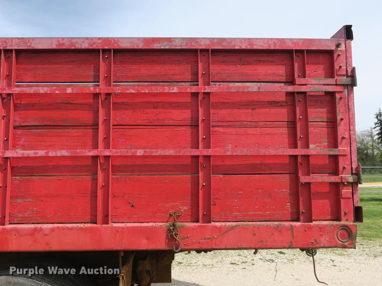 image for item DB8801 1990 GMC C6000 flat dump bed truck