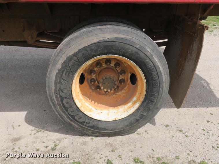 image for item DB8801 1990 GMC C6000 flat dump bed truck