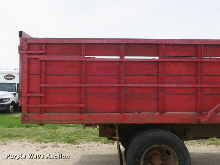 image for item DB8801 1990 GMC C6000 flat dump bed truck